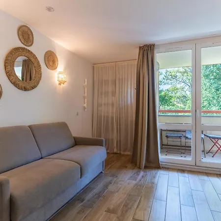 Appt Pour 4 Pers Avec Piscine Couverte Tennis Et Parking Gratuit 227
