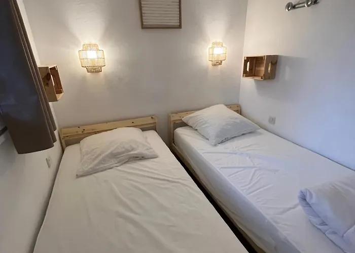 Pour 4 Pers Avec Piscine Tennis Et Parking Gratuit 227 *